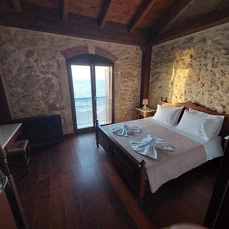 Volakas Beachfront Suites Rethymnon Exterior foto