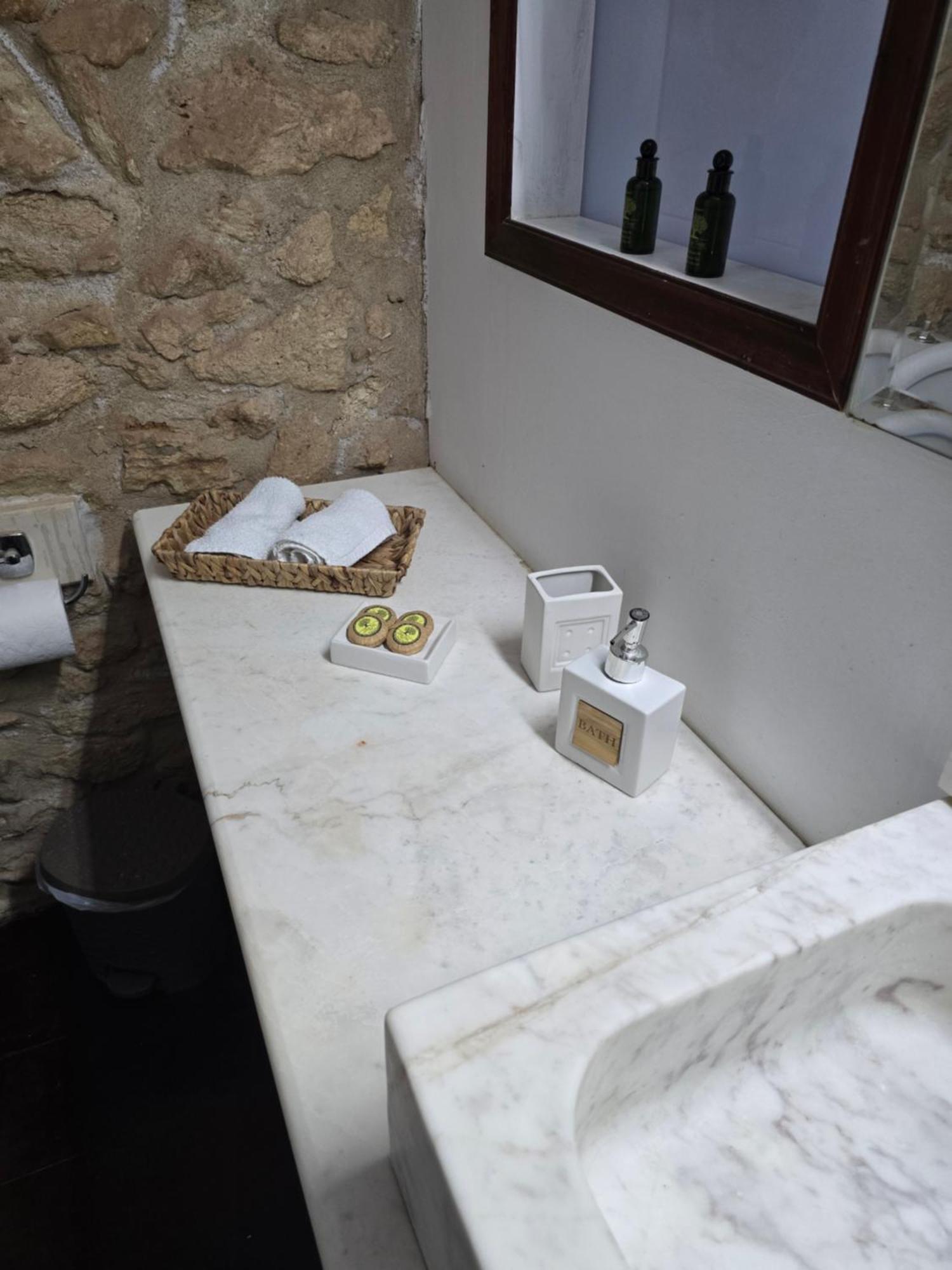 Volakas Beachfront Suites Rethymnon Exterior foto
